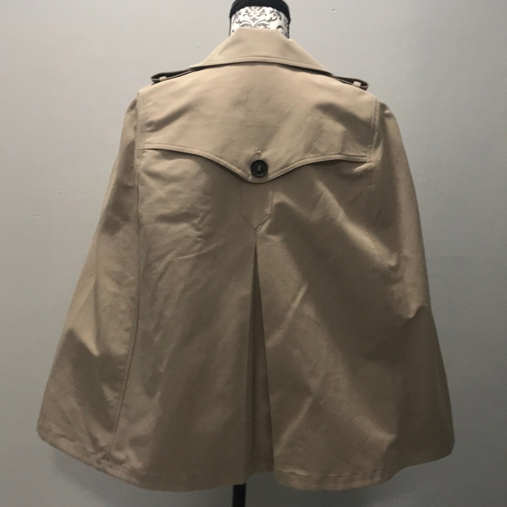 Cape Jacket - Picture 3 of 7